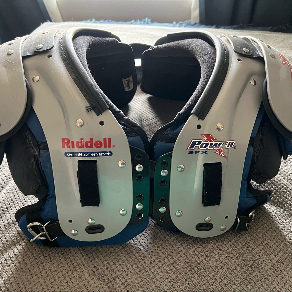 Riddell SPX30 Adult football shoulder pads